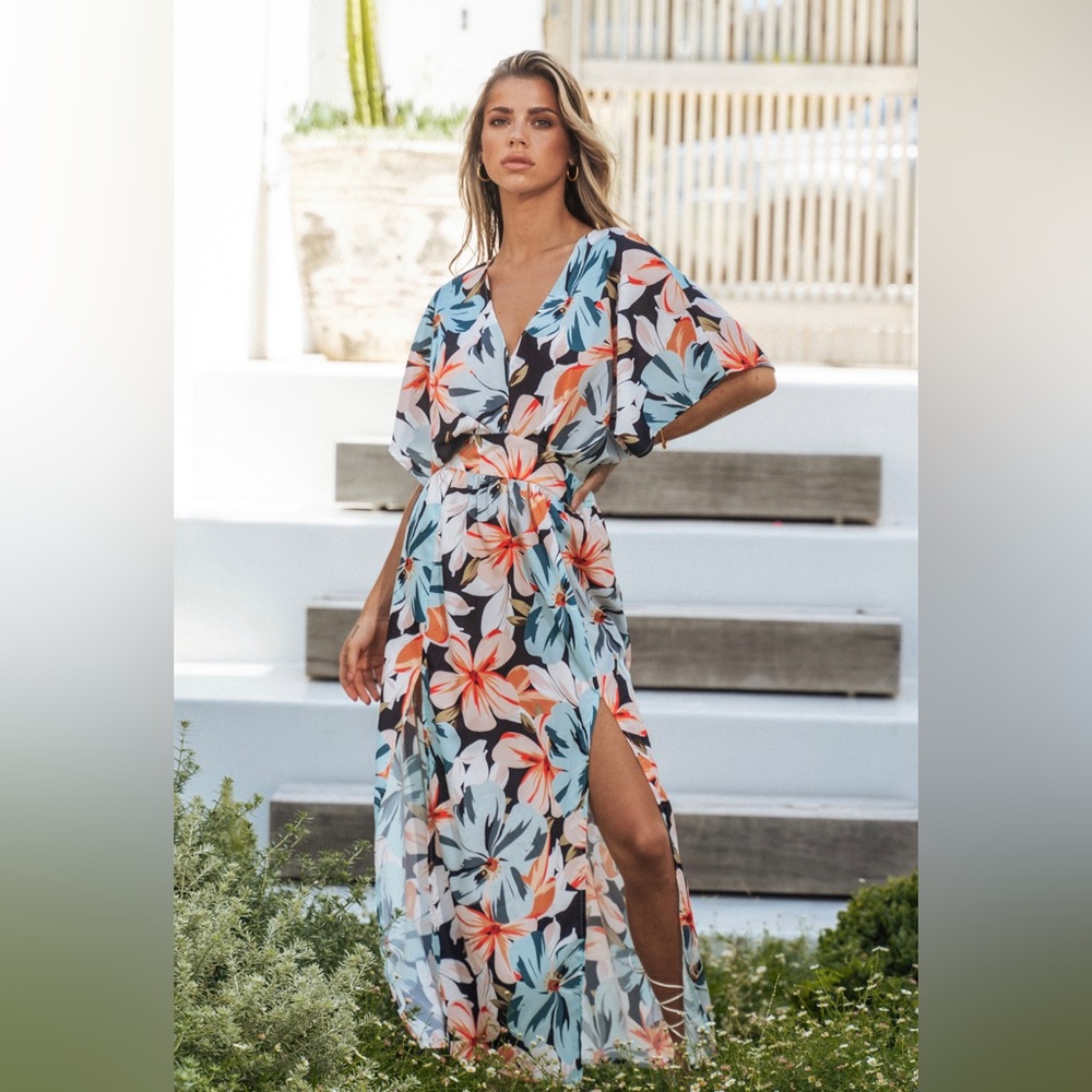 NWT; Soft flowy maxi dress